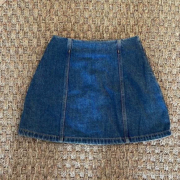 Aritzia (Wilfred free) denim skirt - Picture 5 of 5